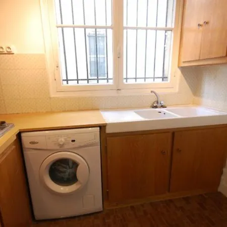 2 Bedroom Louvre Museum アパート *